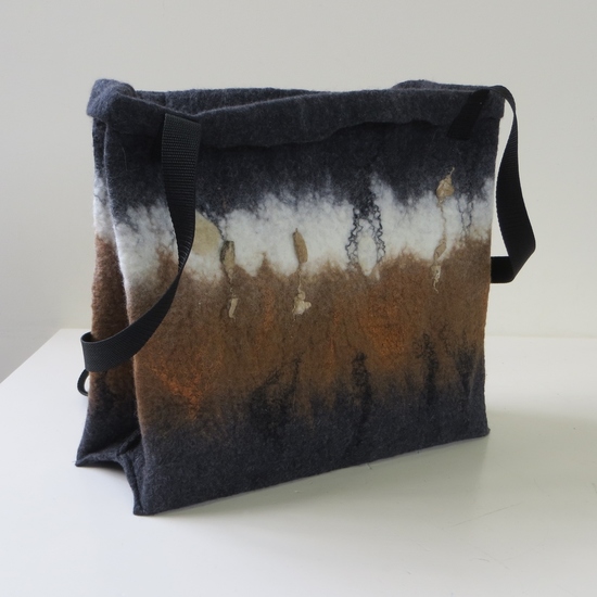 Handgevilte tas bruin