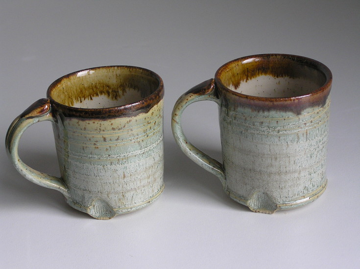 Bekers lichtgroen met bruin randje