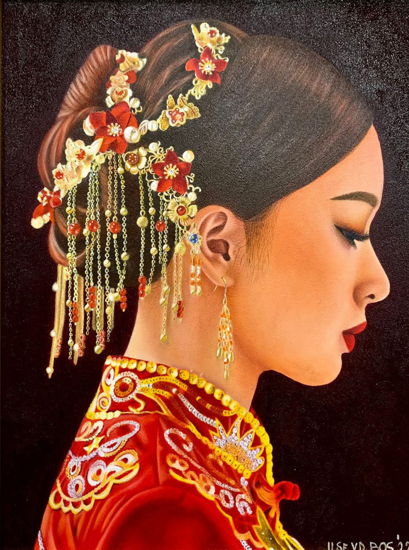 Chinese Bruid met kralen tooi