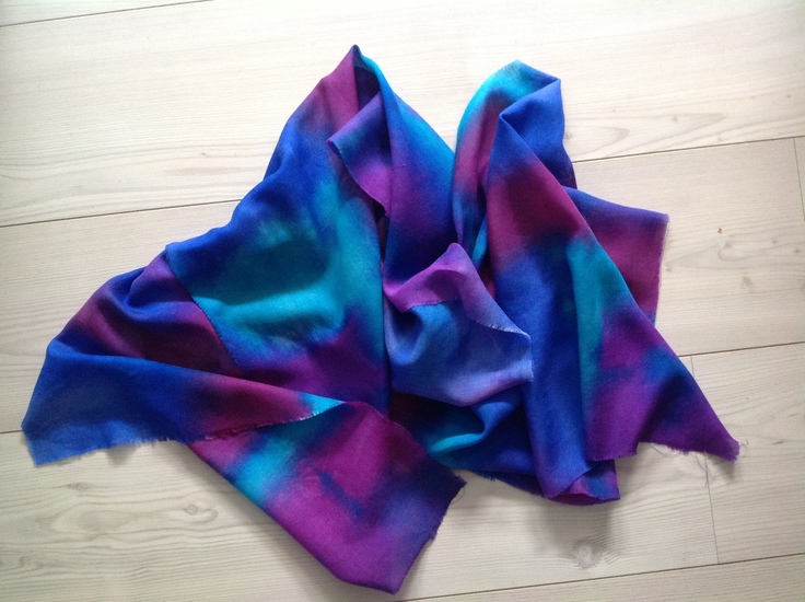 Wollen/zijden sjaal beschilderd