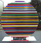 Iedere dag weer genieten wat lichtinval met een glasobject doet.