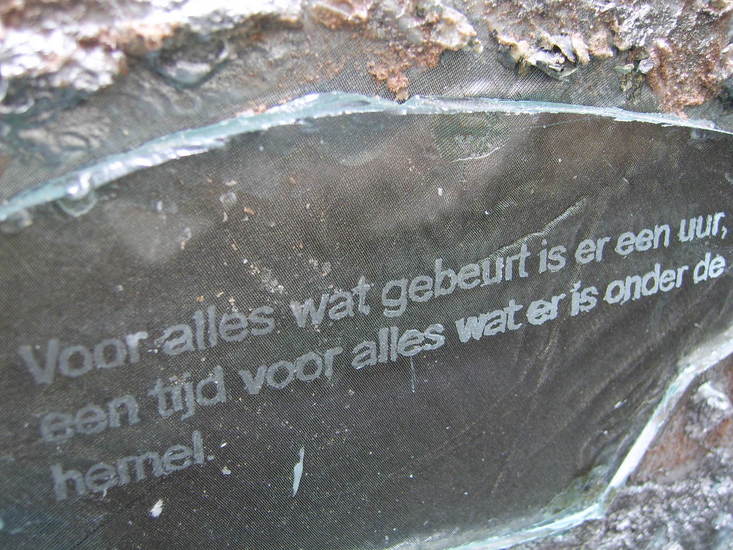 Voor alles wat gebeurt...