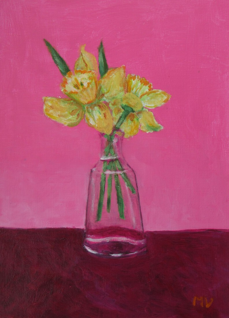 narcissen in glazen vaas