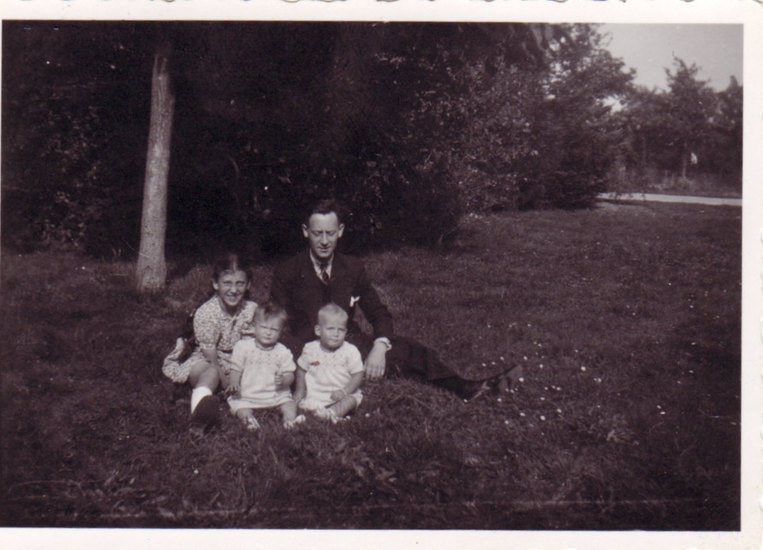 Papa, Bep en tweeling.