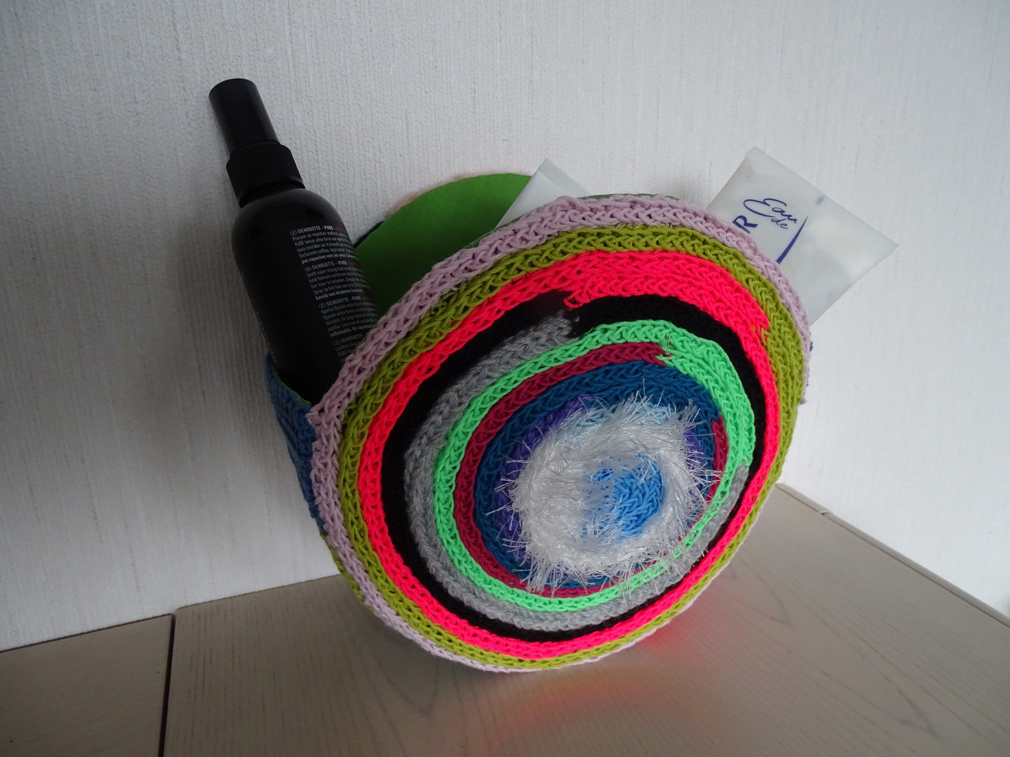 Toilettasje van punniken.