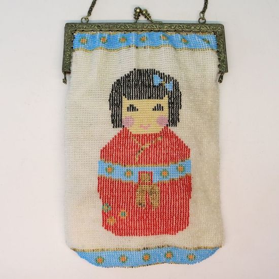 Chinees meisje met rode jurk