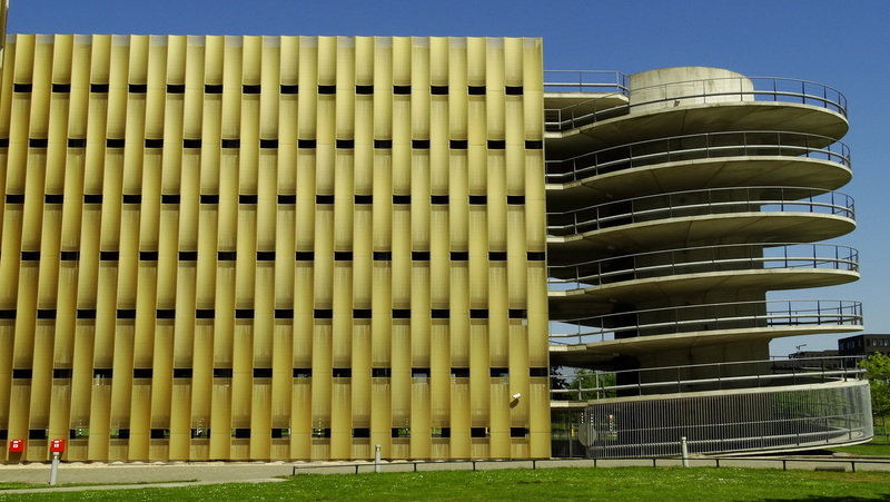 Kantoor met parkeerdek