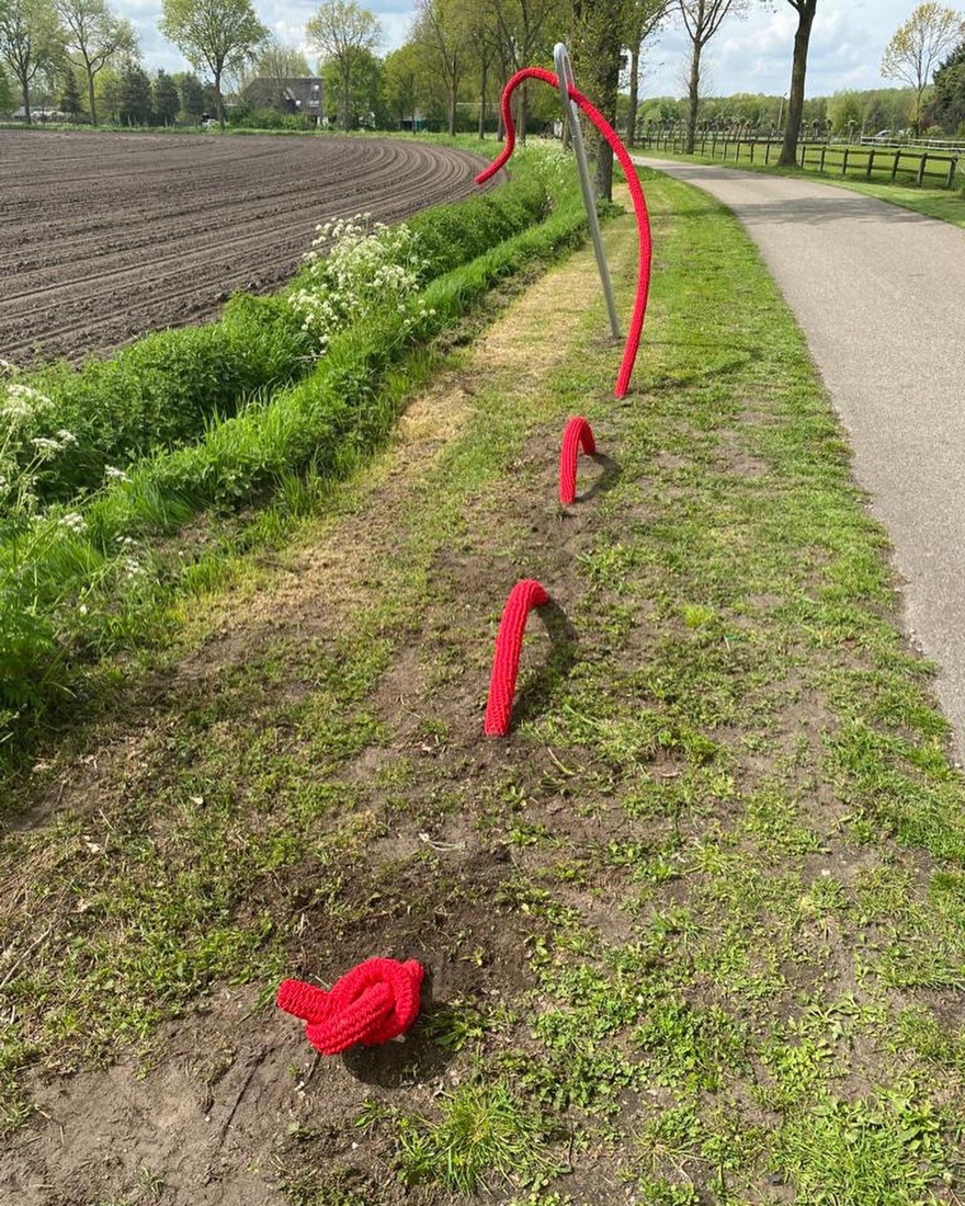 De knoop van de rode draad