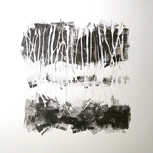 Naast het schilderen, ervaar ik het maken van monoprints als een prettige afwisseling. Het ambachtelijk bezig zijn met oa druk-inkt en daarna het speciale moment als de prent van de pers of plaat komt, het blijft altijd weer verrassend. 