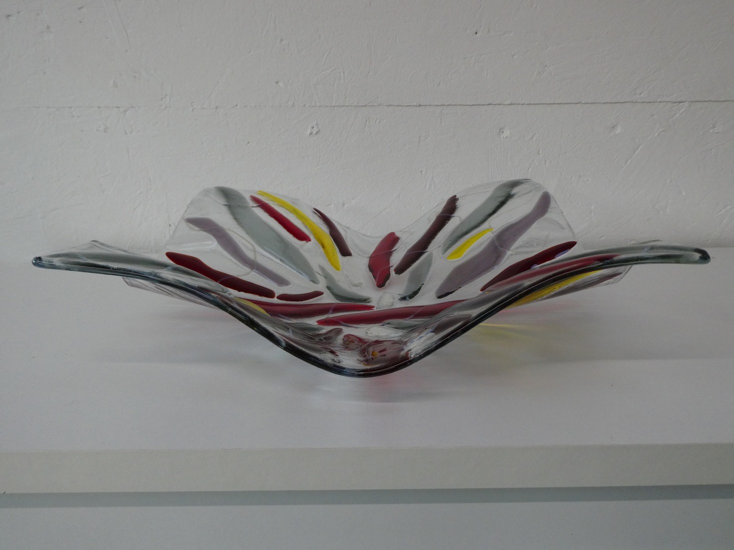 vierkante schaal met verschillende kleuren