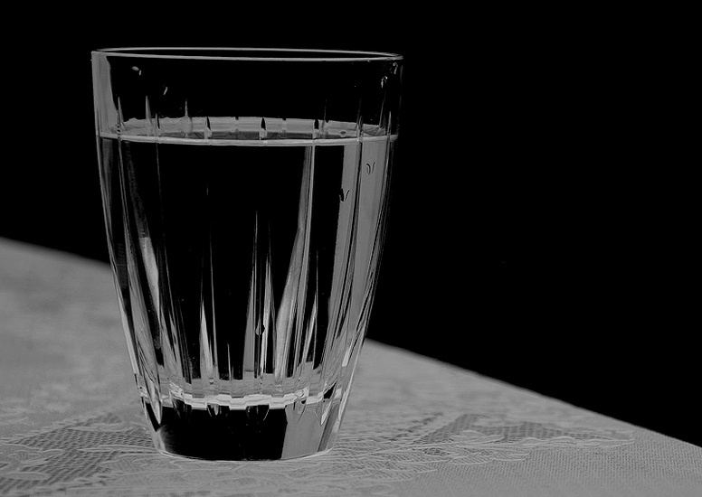 Glas water. Стакан воды.