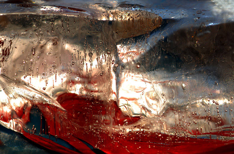 Wat koud. Что-то холодное.