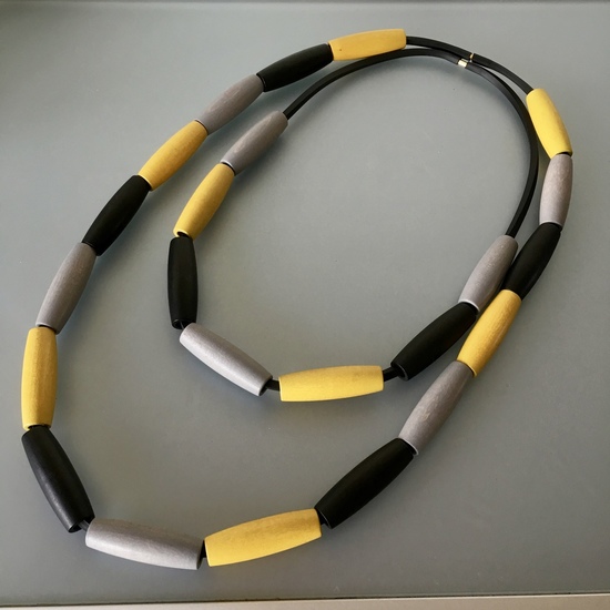 Hout Grijs, zwart en geel