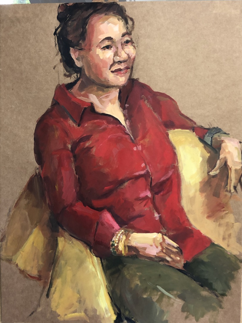 model in rode blouse