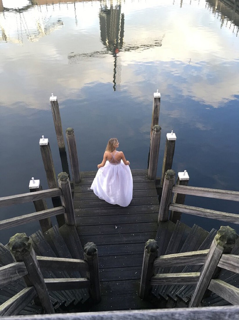 Bruid aan waterkant