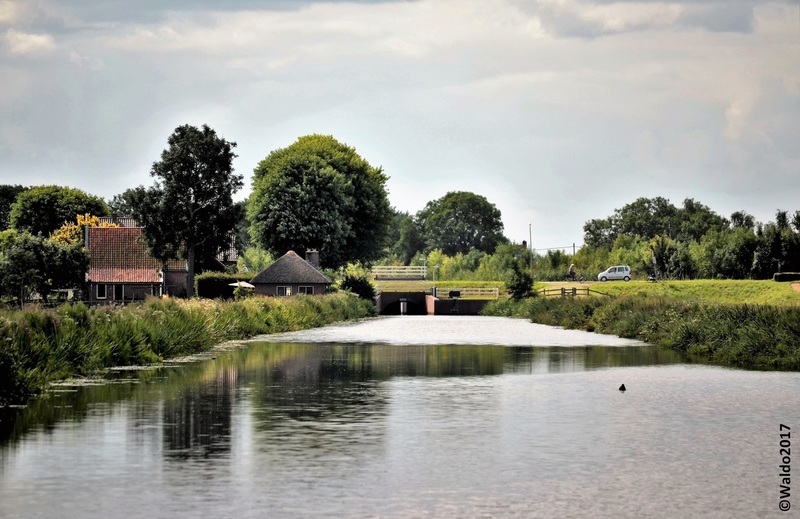 lock between channel and river