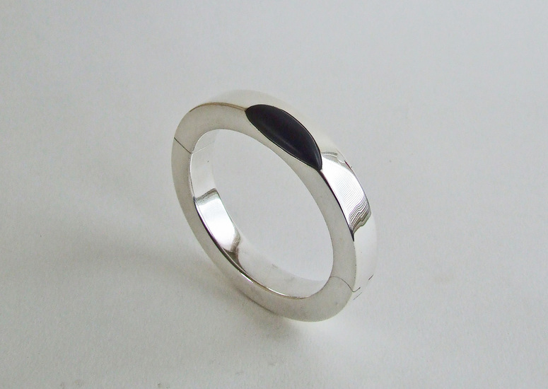 zilveren armband: zilver en ebbenhout