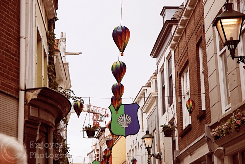 Ballonnen aan een zijdedraadje
