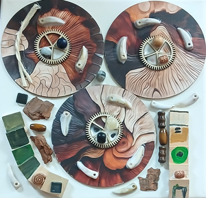 Sculptuurwerkjes op doek of hout