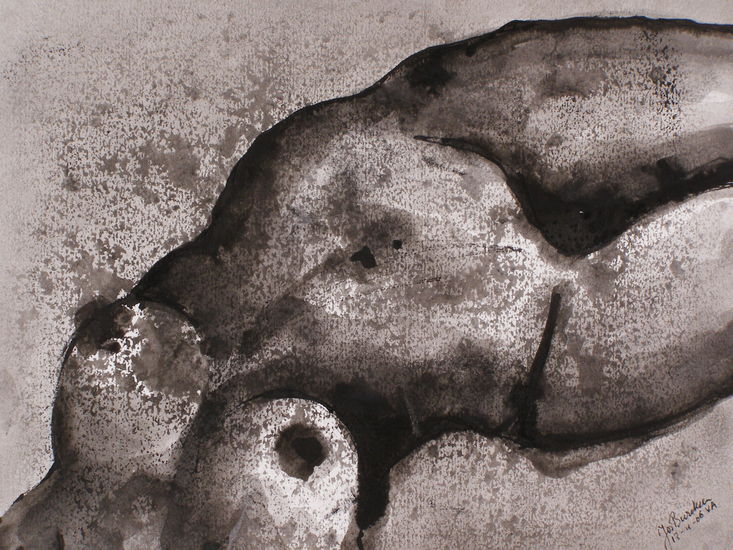 Liggend vrouwelijk naakt