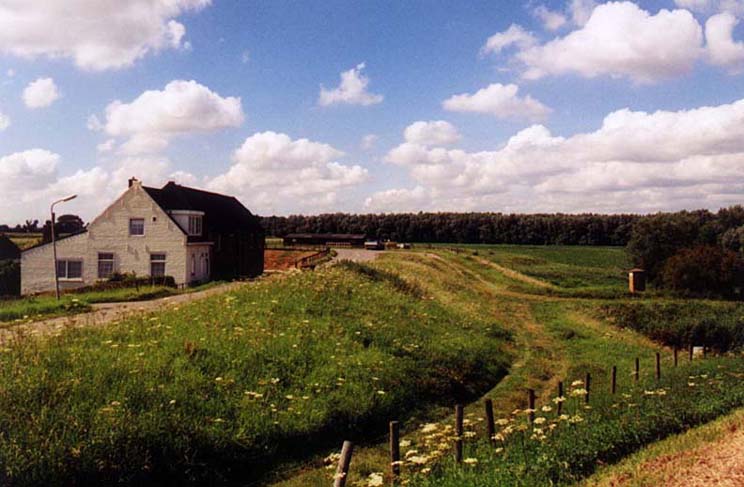 Dijkboerderij bij Kuipersveer