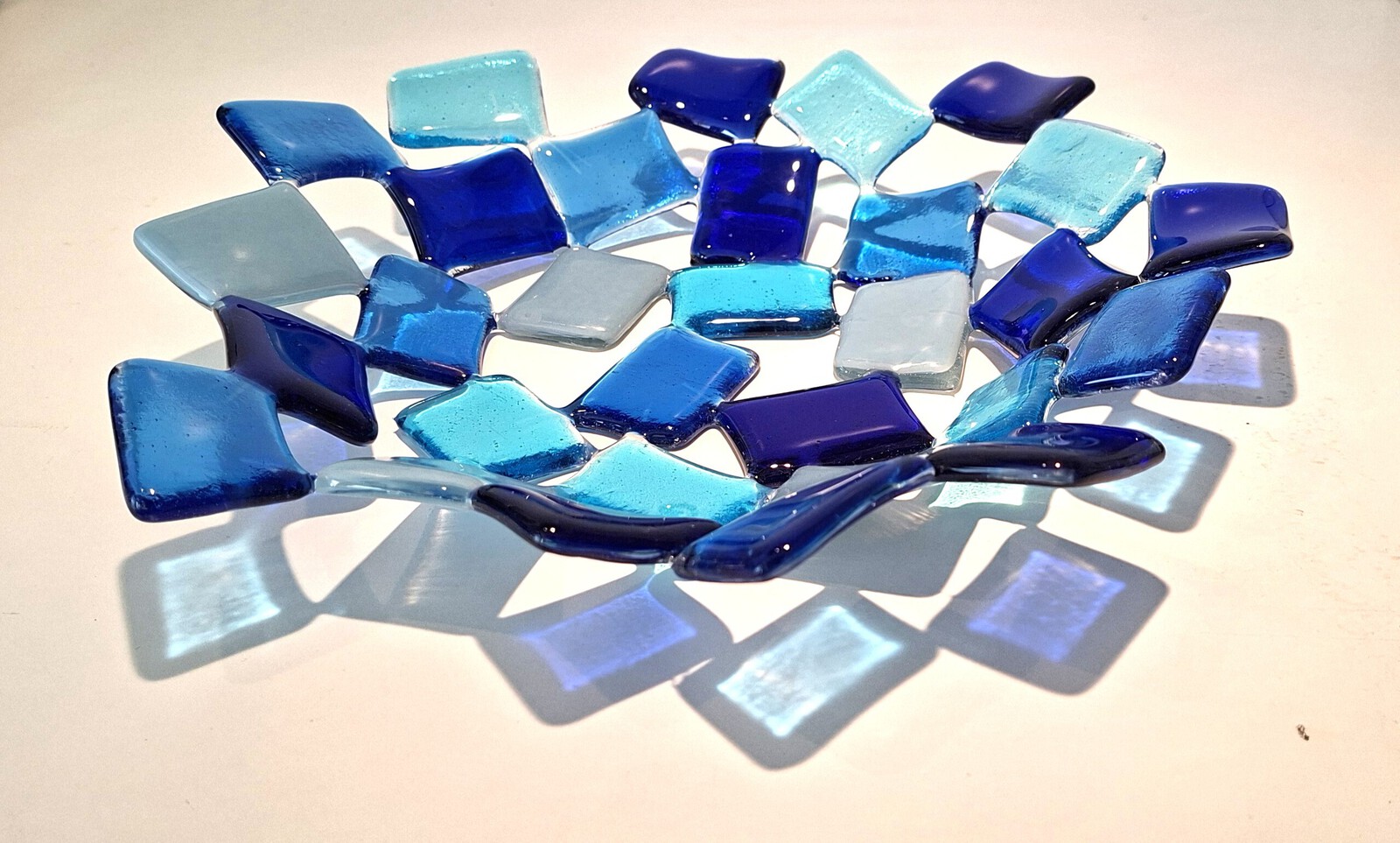 Ronde blauwe vakjesschaal