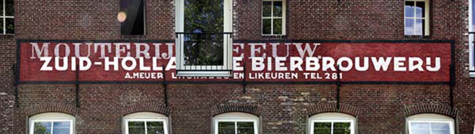 restauratie gevelreclame Weesp Achteromstraat