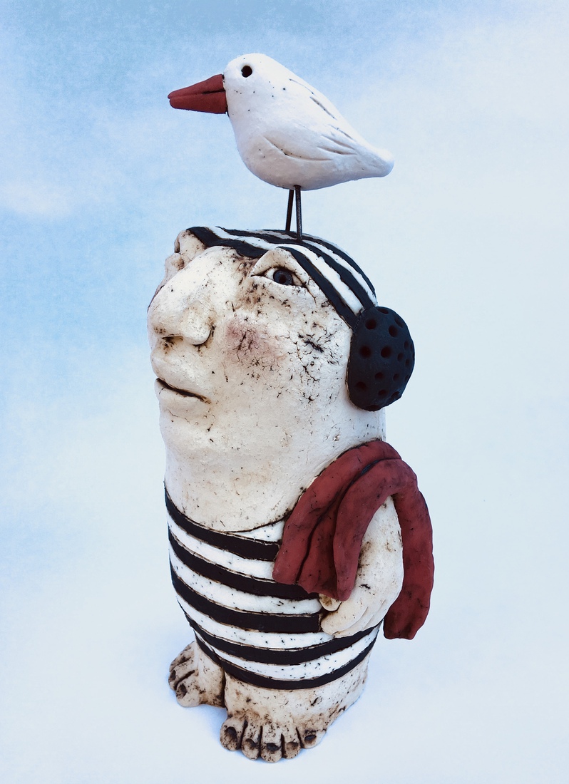 Don’t forget the red beach towel