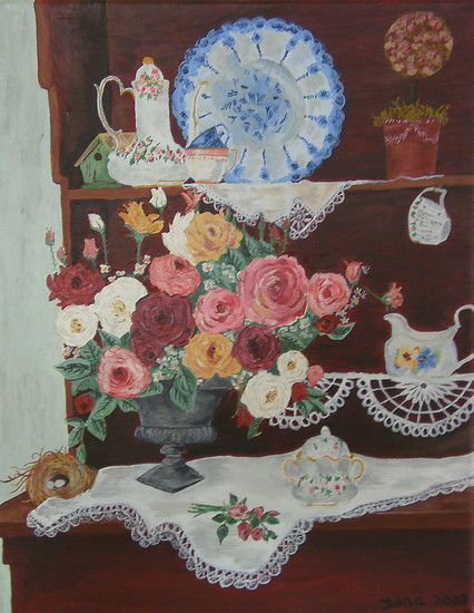 Antieke kast met bloemenzeee