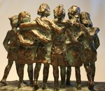 mensen en kinderen in brons, figuratief.