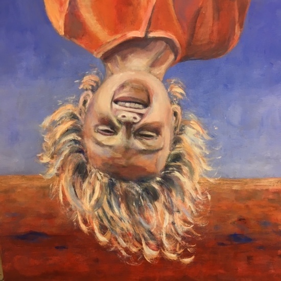 Meisje ondersteboven