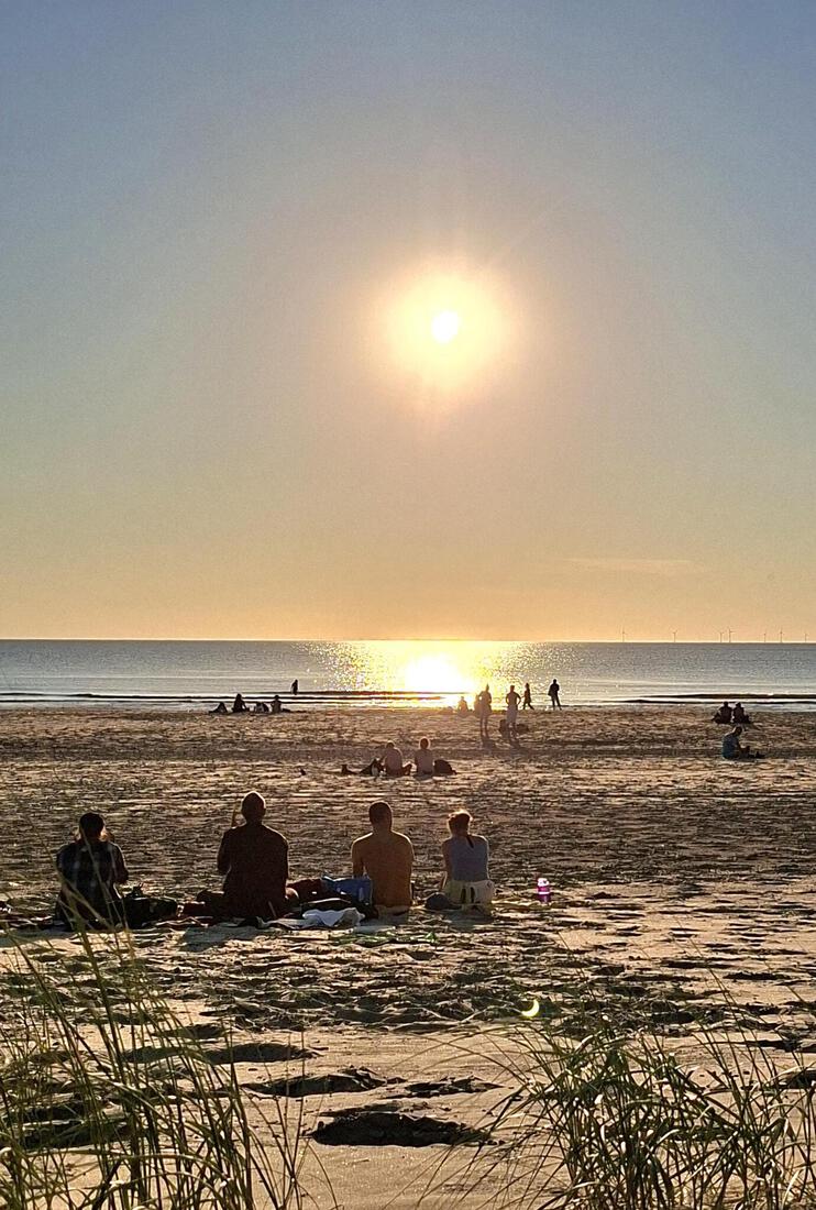 Zonsverduistering strand Castricum