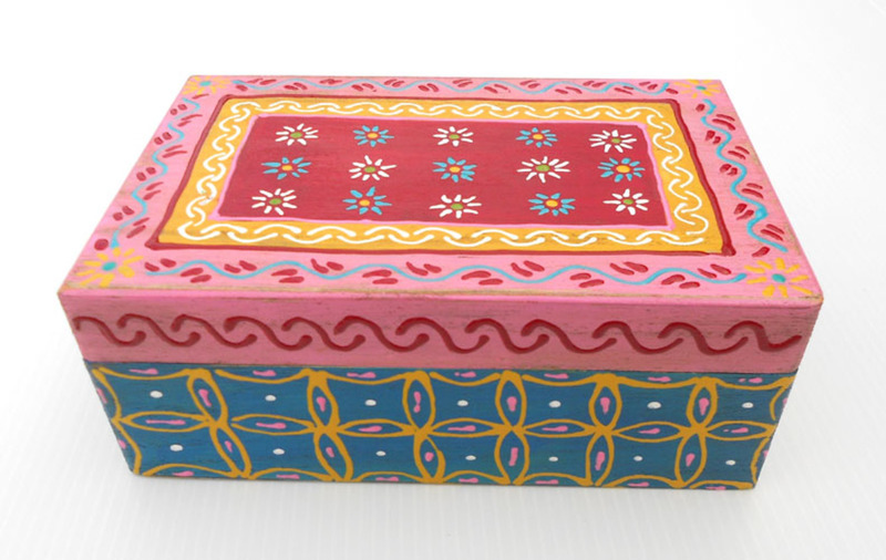 painted box pink blue