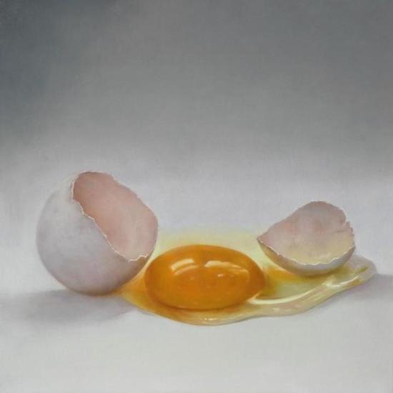 Oooops.... I broke the egg!