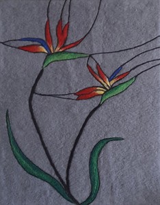 Bij naald-/droogvilten gebruik je een viltnaald met aan het uiteinde weerhaakjes. Door telkens in de wol te prikken zet je de wol aan elkaar vast. Hoe meer weerhaakjes en hoe vaker geprikt, hoe steviger de wol vervilt. Het is mijn voorkeur om platte werkstukken te maken in de vorm van schilderijen. Als basis gebruik ik kaaslinnen of quiltvoering.