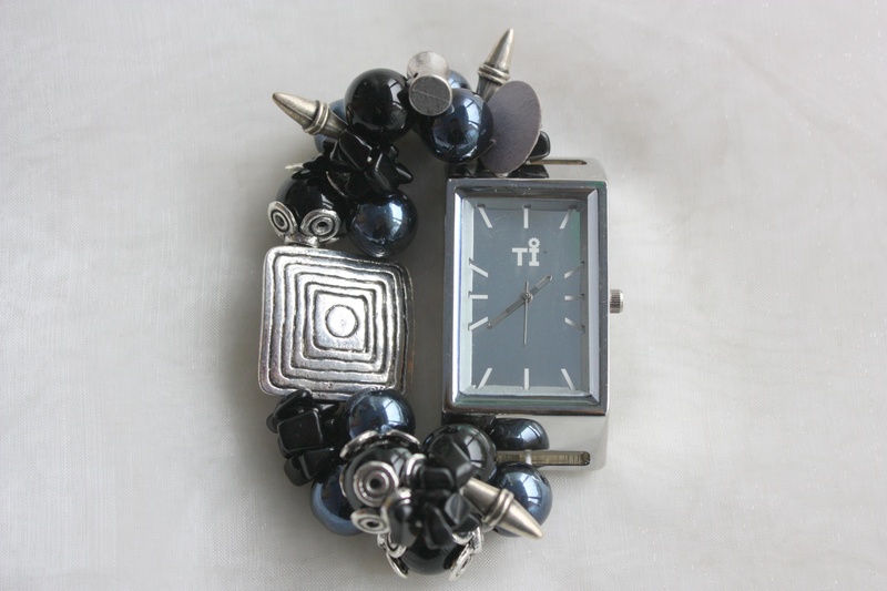 Horloge zwart, antraciet, metaal