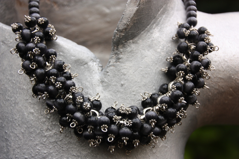 Jasseron met zwarte glaskralen