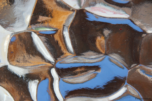 Inside my structure gaat over de ruimte achter de façade waar je een gevoel van geborgenheid krijgt, waar jouw identiteit een gelaat krijgt en waar de waarheid naar boven komt. 