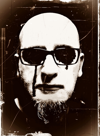 Ron de Waal, selfportrait white