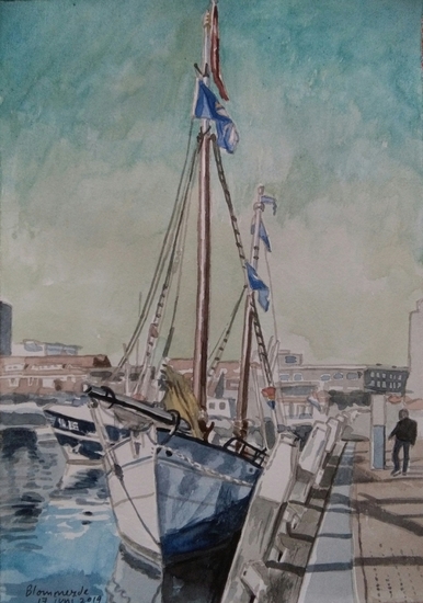 blauw schip in de haven