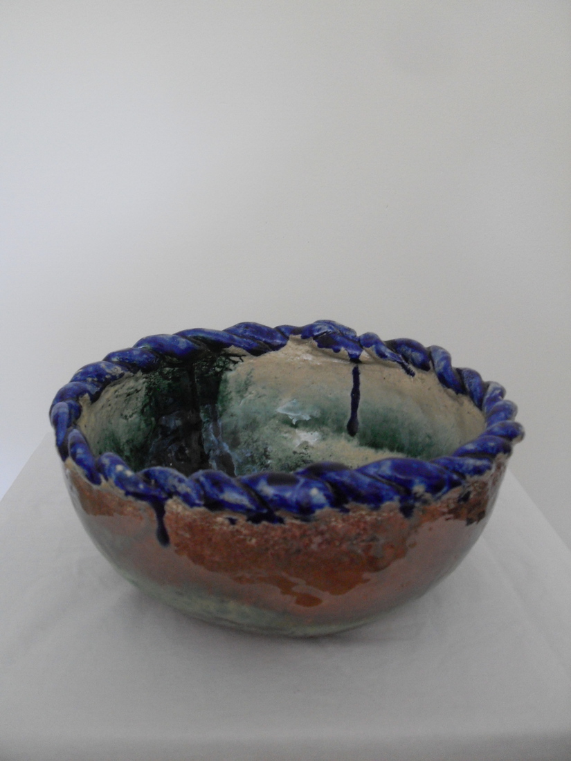 Schaal met vlechtwerk.