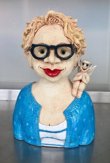 Riny met een engeltje op haar schouder