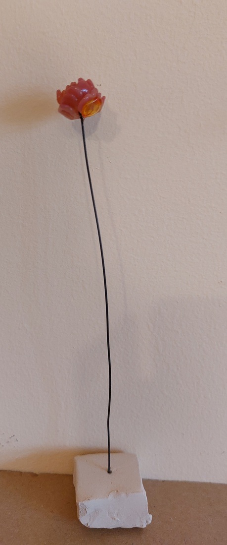 oud roze dahlia van glas