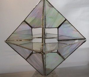 Verschillende figuren gemaakt met de tiffany techniek ook 3 dimensionaal