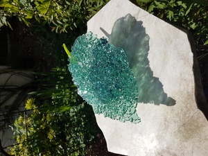 Objecten en gebruiksvoorwerpen van gefused glas. Ik maak gebruik van recycled glas, float Glas en het duurdere speciaal glas.