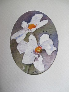 Bloemen inspireren: de kleur, de vorm, de vaas waarin ze staan.