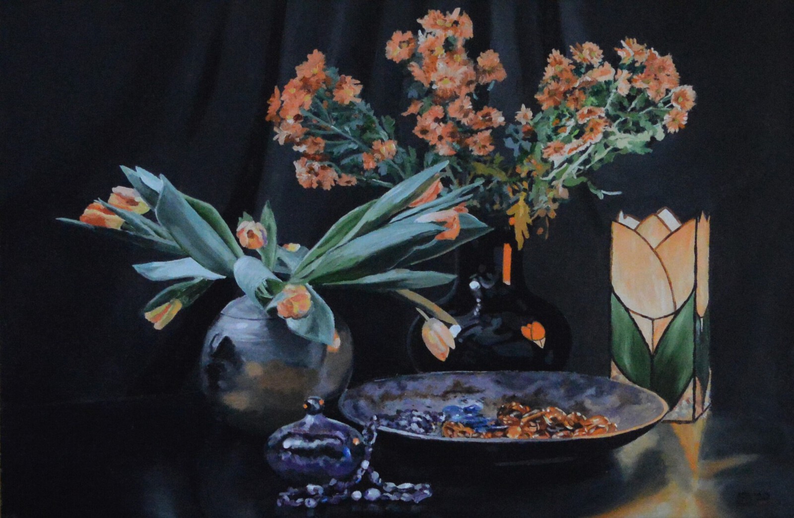 bloemstilleven met colliers