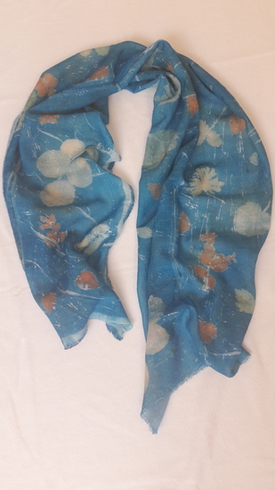 sjaal geverfd met ecoprint