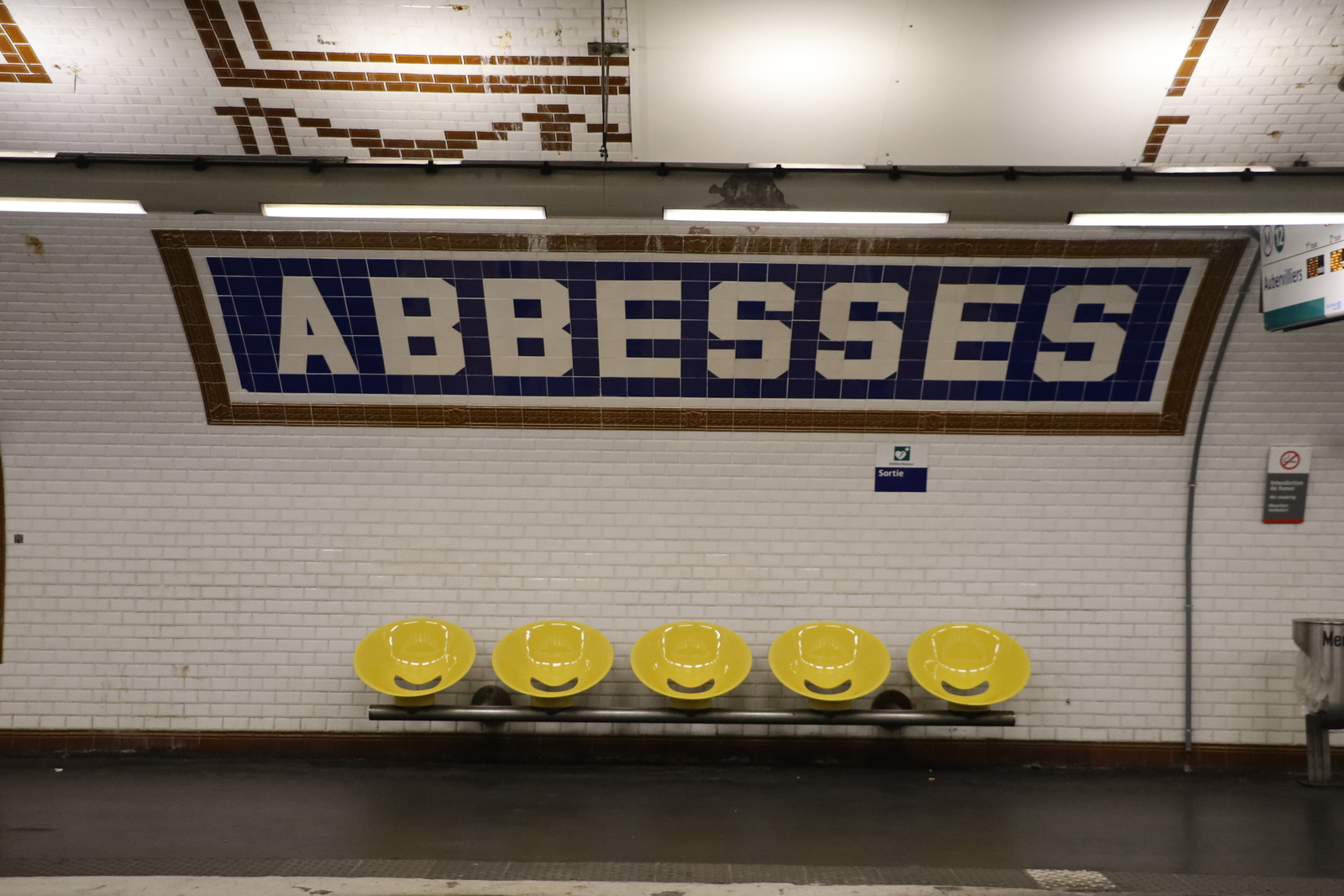 Perron metrostation Abbesses