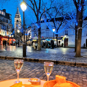 Eén van de bekendste en veel bezochte wijken van Parijs is Montmartre.
In december 2023 weer eens bezocht en deze beelden geschoten.